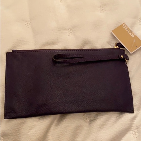 Michael Kors leather clutch - Picture 4 of 6